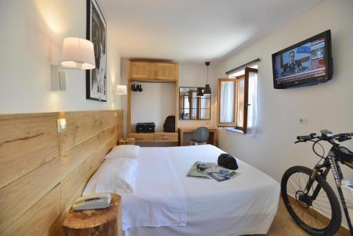Albergo Les Dependances - Housity