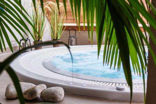 Best Western Les Bains Hotel et SPA - Housity
