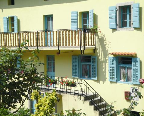 Authentic traditional Soca Valley home - Housity