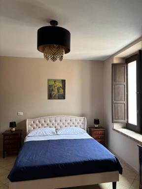 Tillesia - Housity
