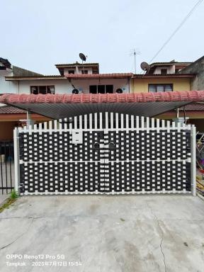 TANGKAK HOMESTAy - Housity