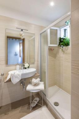 Laguna724 - Housity