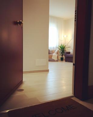 St. Vitale’s Basilic view elegant apartment - Housity