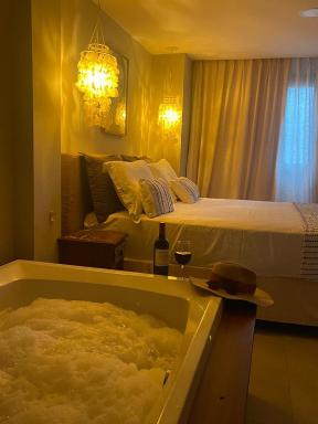 Cobertura Duplex com piscina e Suítes Barão Vermelho - Housity