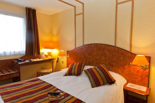Logis Hôtel & Restaurant & Bar LE COTTAGE - Housity