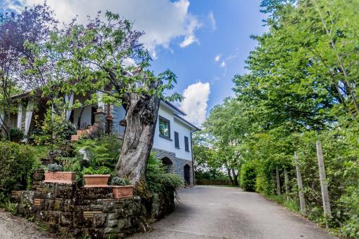 Il Boschetto Di Castagni - Housity