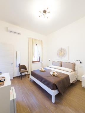 Carlo's House - Housity