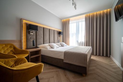 Tramontana Family & Wellness - Housity