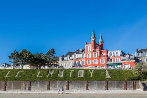 Hotel Restaurant Les Tourelles - Housity