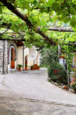 Il Raduno - Housity