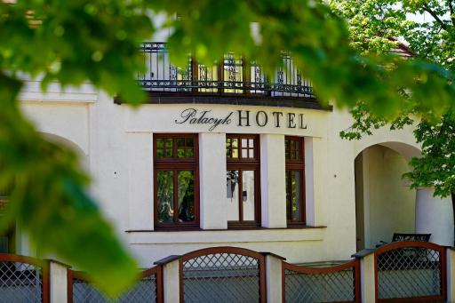 Hotel Pałacyk Konin - Housity