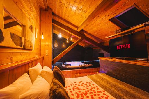 Le Chalet Loft and Spa - Housity