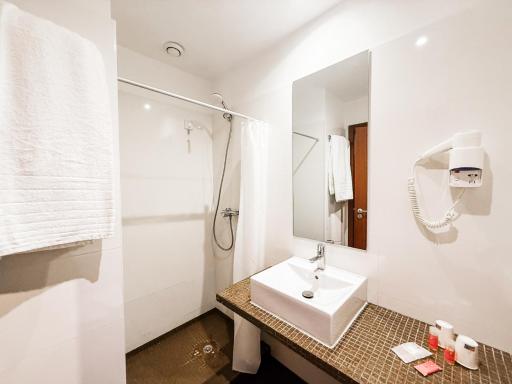 Travel Proud Stay Hotel Porto Centro Antas - Housity