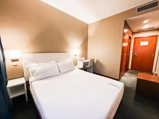 Travel Proud Stay Hotel Porto Centro Antas - Housity
