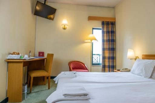 Flag Hotel Guimarães Fafe - Housity