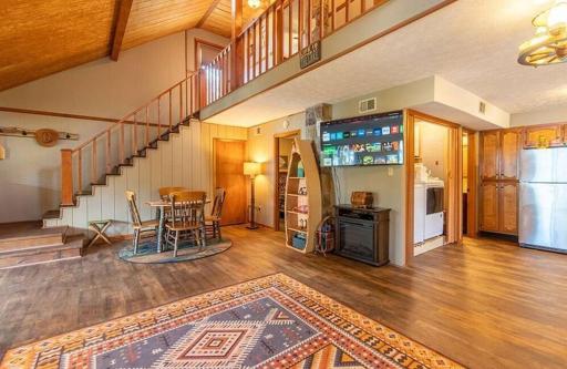 Cherokee Lake Cottage by Staycating - Housity