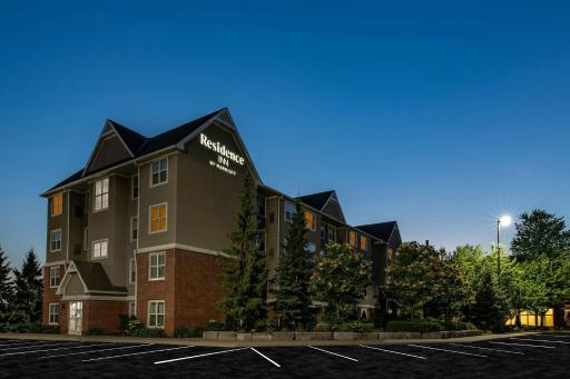 Residence Inn by Marriott Whitby - Housity