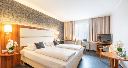 PLAZA INN Zwickau - Housity