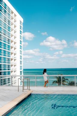 Carillon Miami Wellness Resort - Housity