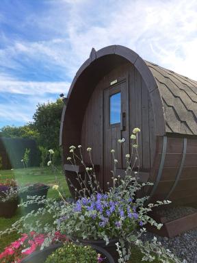 Sea View Glamping Barrel - Housity