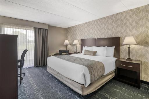 Best Western Plus Keene Hotel - Housity