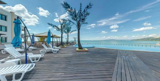 Beachfront Marina City ApartHotel - Housity