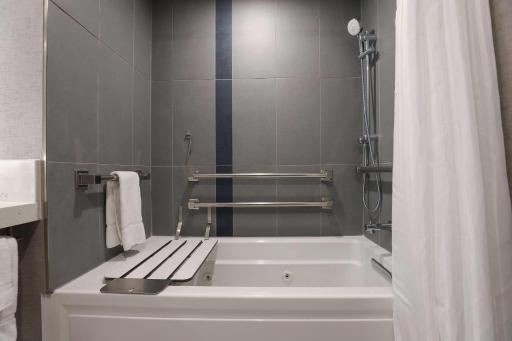 Radisson Plaza Hotel at Kalamazoo Center - Housity