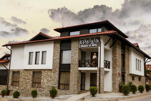 Beach Einstein House & Spa - Housity