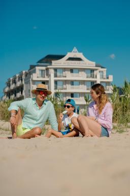 Beachfront Aquamarine - Beach & SPA Hotel- All inclusive & FREE PARKING - Housity