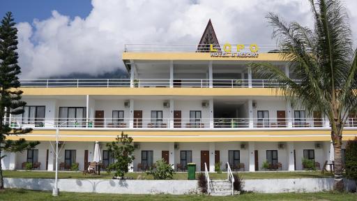 Lopo Hotel & Resort Samosir - Housity