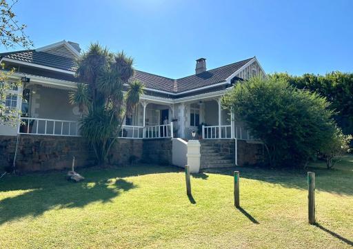 Lindela House - Housity