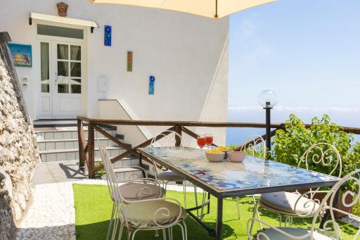 Holidays Perla d'Amalfi - Live the Coast & Private Parking - Housity