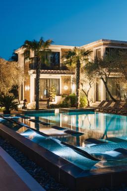 Giardino Lux Apartments - Housity