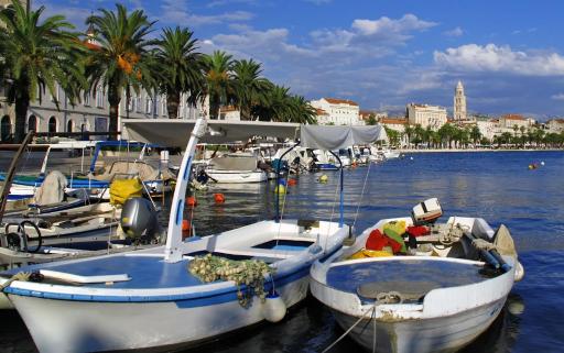 Apartment Aspalathos Centar - City center, a few minutes' walking distance to the UNESCO Palace, parking lot in front of the apartment - Housity