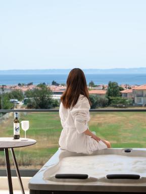 Anore Luxury Suites - Housity