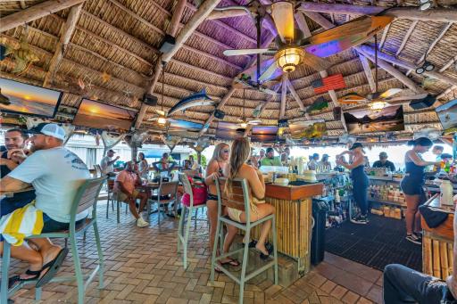 Ocean Manor Beach Resort - Housity