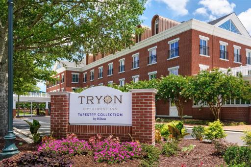 Tryon Riverfront Inn New Bern, Tapestry Collection By Hilton - Housity