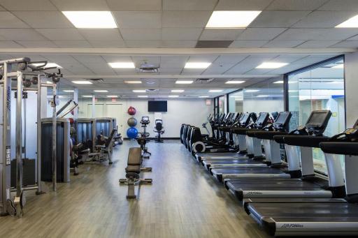 Boston Marriott Newton - Housity