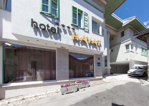 Hotel Hayat - Housity
