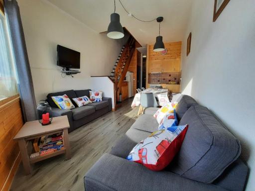 Duplex 4 pièces pour 8 pers. avec balcon au pied des pistes et proche commerces - Les Menuires - FR-1-452-21 - Housity