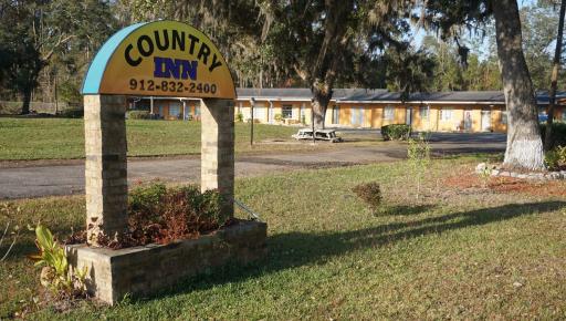 Country Inn LLC - Housity