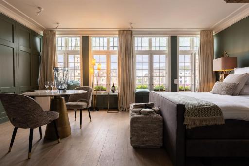 Rooms With A View - Hizvo