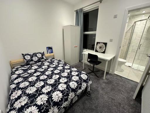 City Stays at St Patricks - Private Ensuites - Housity