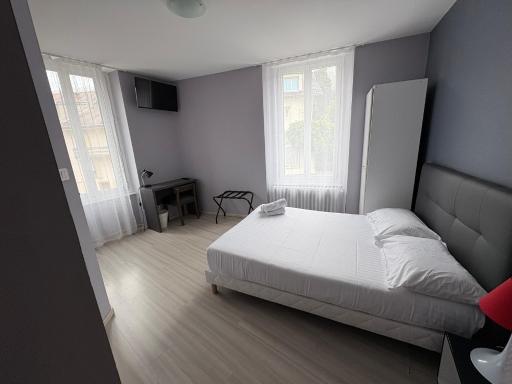 Hôtel Restaurant Le Bellevue - Housity