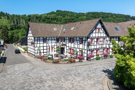 Garni Hotel im Fachwerkhof - Housity