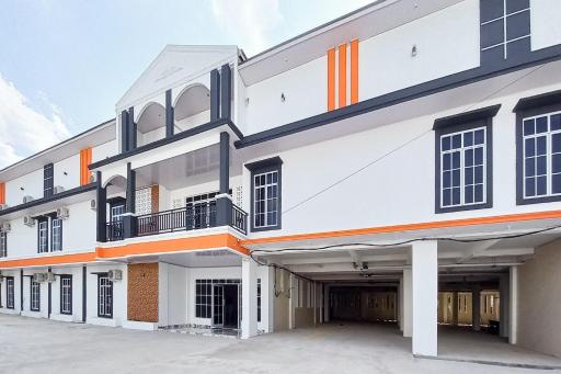 Sans Hotel Bliss Pekanbaru - Housity
