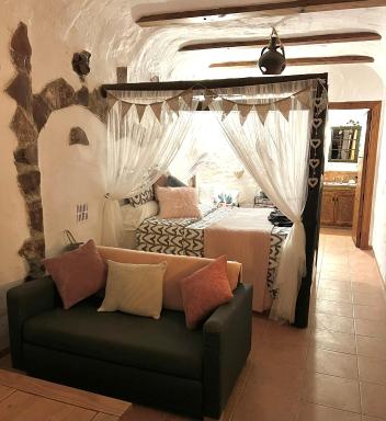 Cuevas de la Paz - Cave House Holidays - Housity