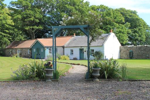 St Brandon House Country Cottages - Housity