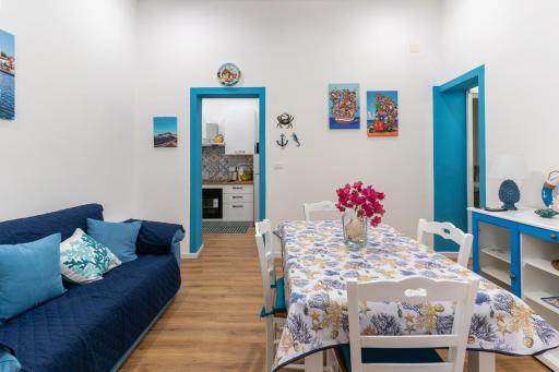 Antony Mondello Guest House, appartamento a 1 minuto a piedi dalla spiaggia di Mondello - Housity