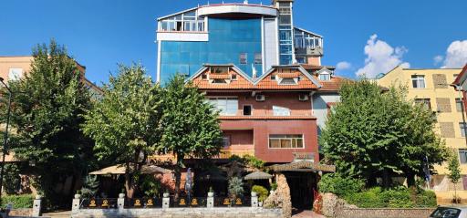 Hotel Bar Restaurant America - Housity